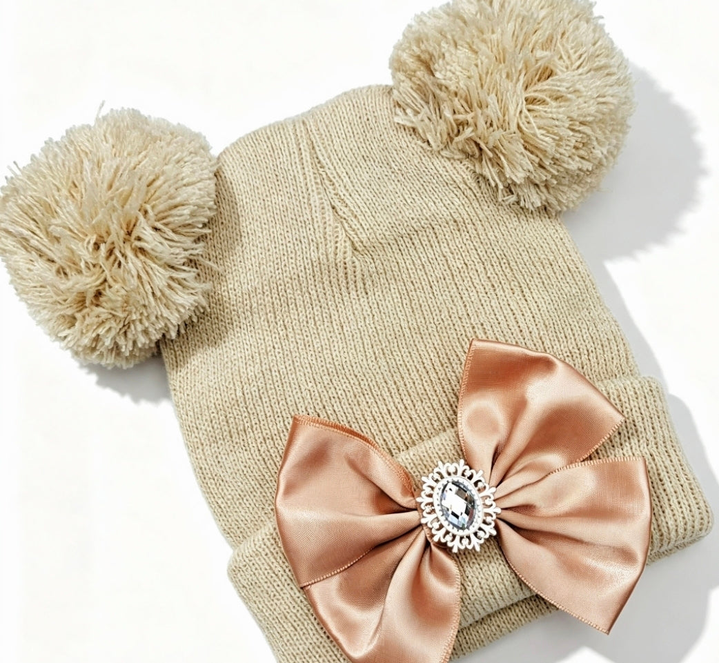 🎀Beige Satin Bow Winter Pom Pom Hat🎀