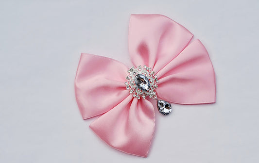🎀Pink Satin Bow ,Silver Gem Centre Clip🎀