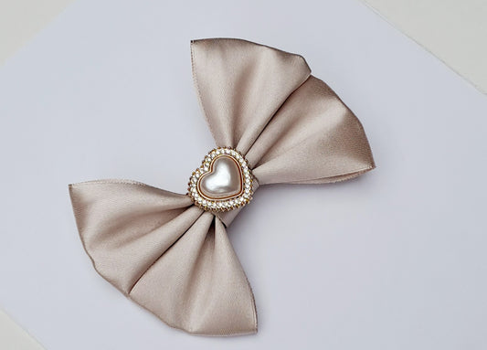 🎀Light Beige Satin Bow Clip🎀