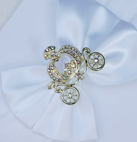 🎀White Satin Bow With Princess Carriage Clip 🎀