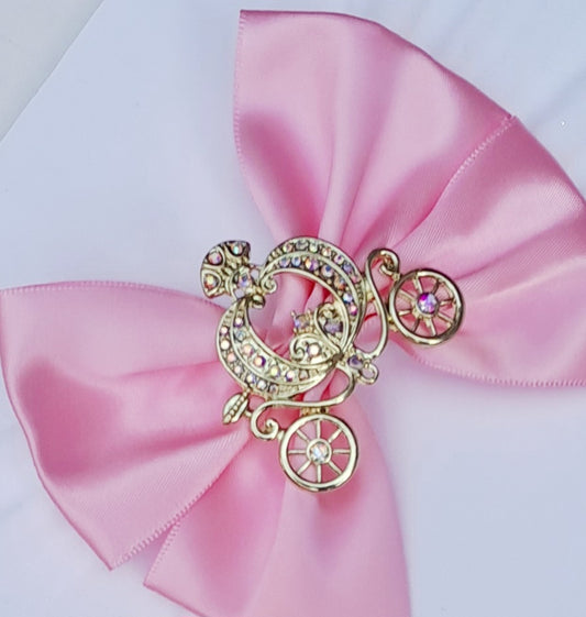 🎀Pink Satin Bow With Princess Carriage Clip 🎀