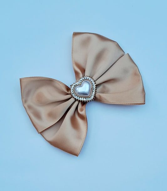 🎀Gold Satin Bow Clip With Heart Embellishment 🎀