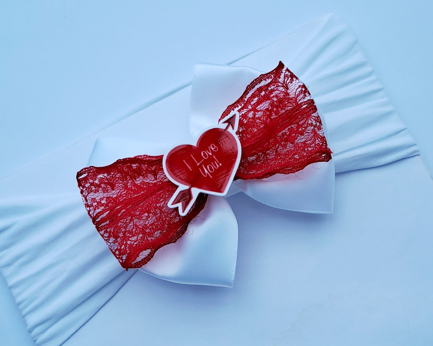 ❤️Beautiful White Satin/Lace Valentines Bow Headband ❤️