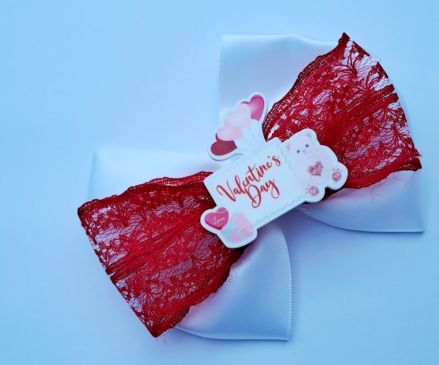 ❤️Beautiful White Satin/Lace Valentines Bow Clip❤️