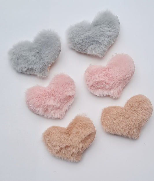 🎀6pc Soft Fluffy Heart Clip Set🎀