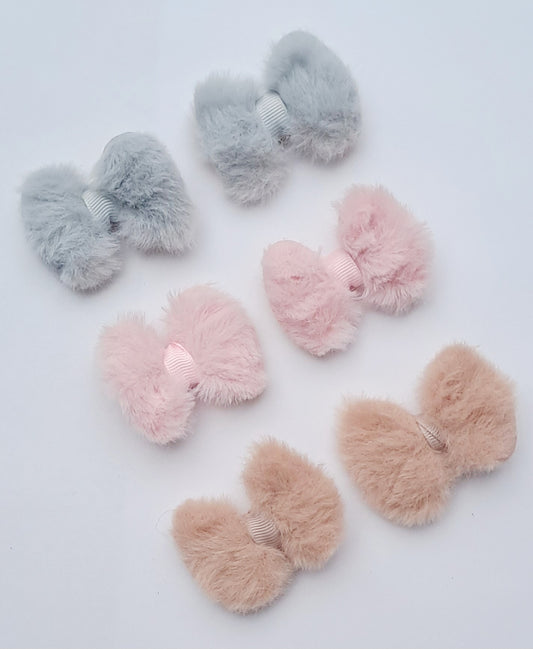 🎀6pc Soft Fluffy Bow Clip Set🎀