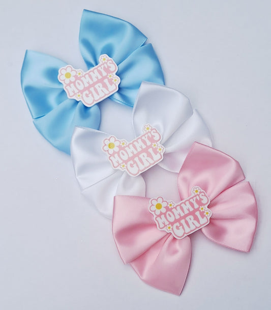 🎀Beautiful Satin Bow Clip Mommy's Girl🎀Available In Blue,White and Pink