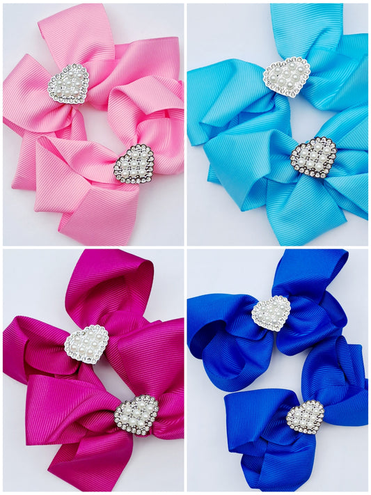 🎀2pc Bow Clips With Heart Embellishment🎀 (Available In 4 Colours)