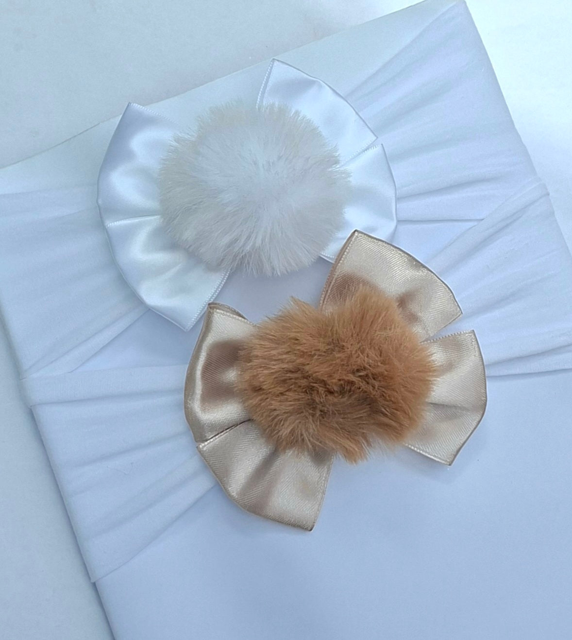 🎀2pc Satin Bow Fluffy Pom Pom Headband Set 🎀