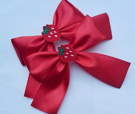 🎀2pc Satin Bow Clip Set With Strawberry Centre🎀