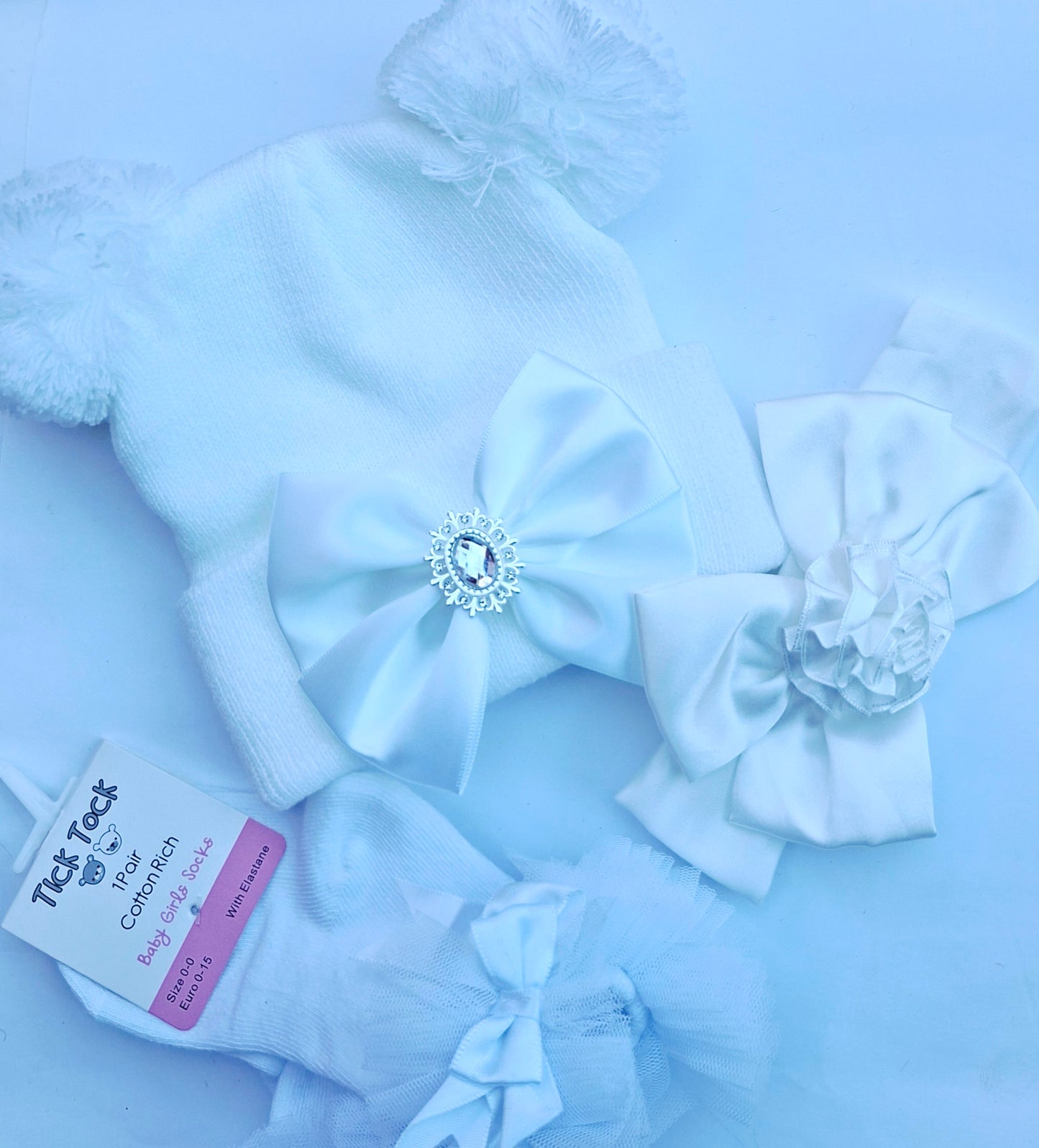 🎀Baby Hat/Headband/Sock Bundle🎀0-6 Months (Choose Colour)