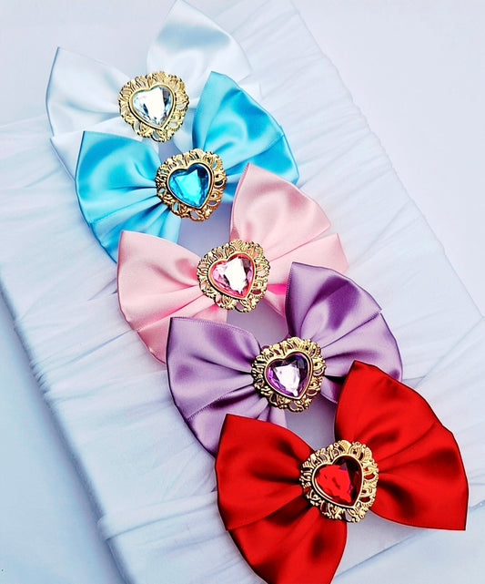 🎀Satin Bow Headbands With Coloured Heart Centre 🎀